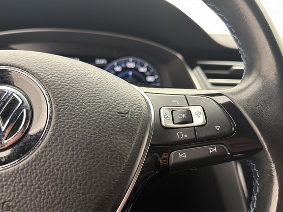 Volkswagen Passat 20 of 30