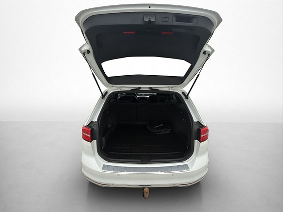Volkswagen Passat 27 of 30