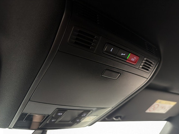 Volkswagen Passat 26 of 30