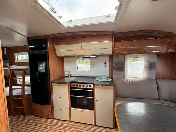 Adria Alpina 743 UT - Barnkammarvagn 4 of 10