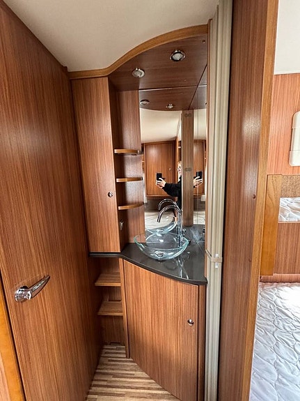 Adria Alpina 743 UT - Barnkammarvagn 7 of 10