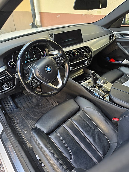 BMW 520d 5 of 8