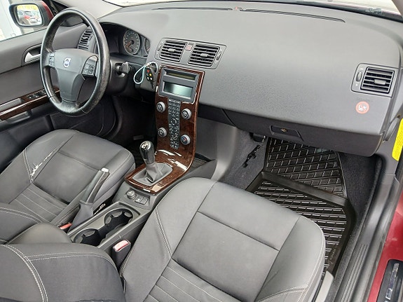 Volvo S40 15 of 21