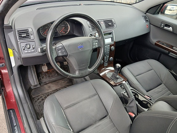 Volvo S40 11 of 21