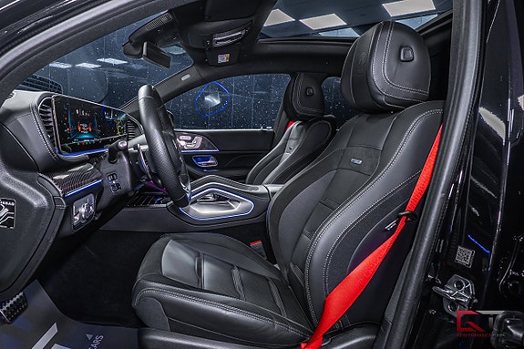 Mercedes-Benz GLE53 15 of 24