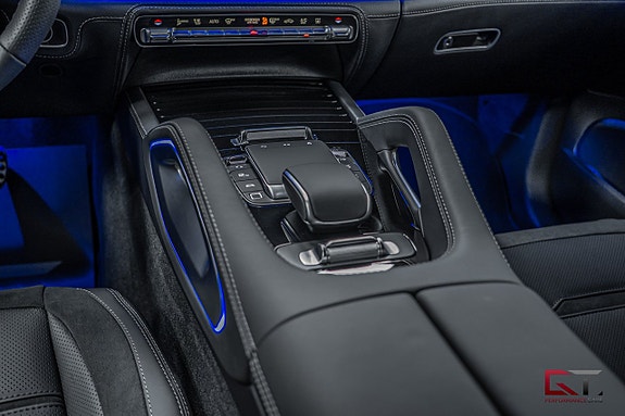 Mercedes-Benz GLE53 17 of 24