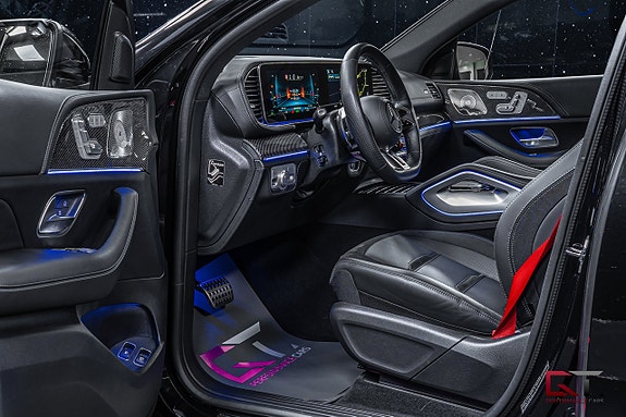Mercedes-Benz GLE53 9 of 24