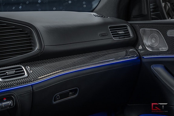 Mercedes-Benz GLE53 19 of 24