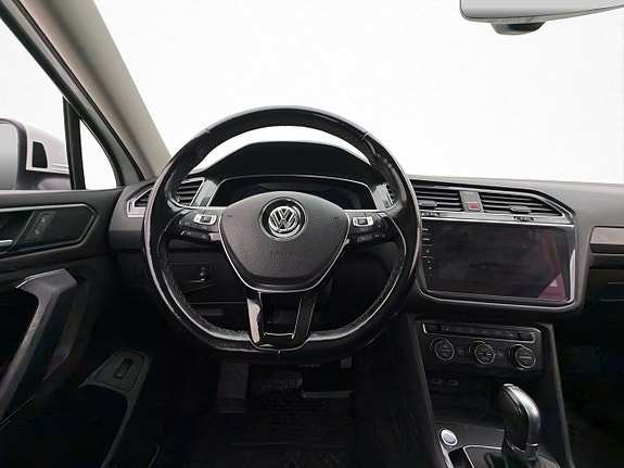Volkswagen Tiguan Allspace 14 of 30