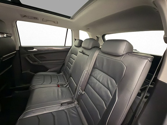 Volkswagen Tiguan Allspace 18 of 30