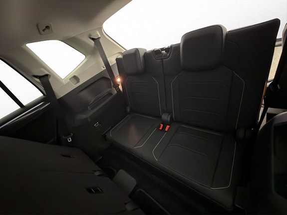 Volkswagen Tiguan Allspace 19 of 30