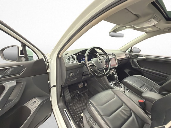 Volkswagen Tiguan Allspace 13 of 30