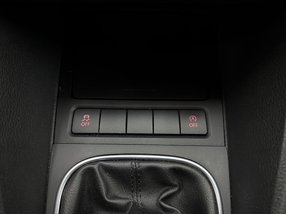 Volkswagen Golf VI 15 of 17