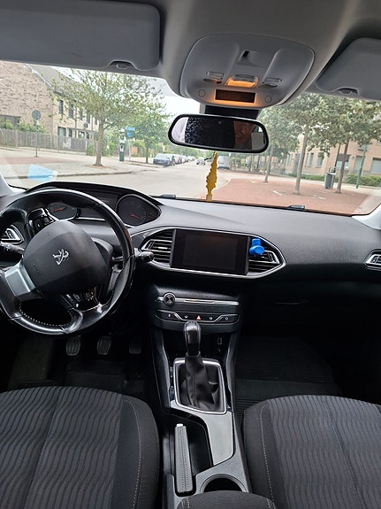 Peugeot 308 5 of 5