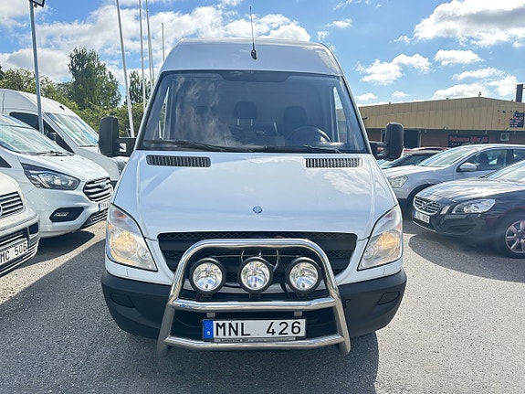 Mercedes-Benz Sprinter 319 2 of 11