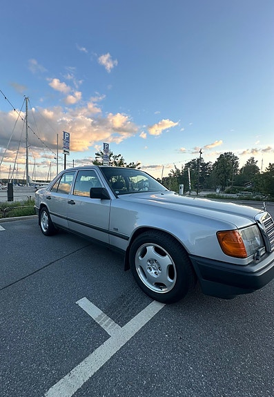 Mercedes-Benz 200 14 of 14