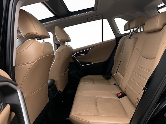 Toyota RAV4 18 of 30