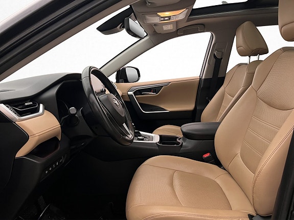 Toyota RAV4 13 of 30