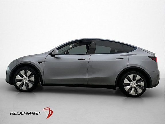 Tesla Model Y 5 of 30