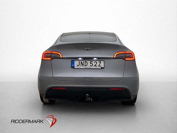 Tesla Model Y 8 of 30