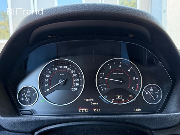 BMW 330d 24 of 26