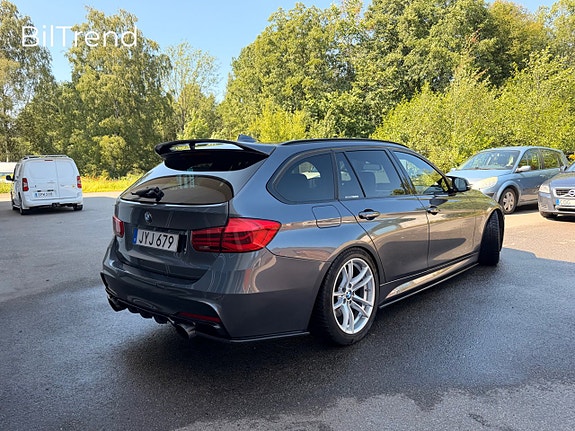 BMW 330d 3 of 26