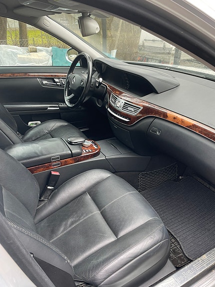 Mercedes-Benz S350 4 of 5