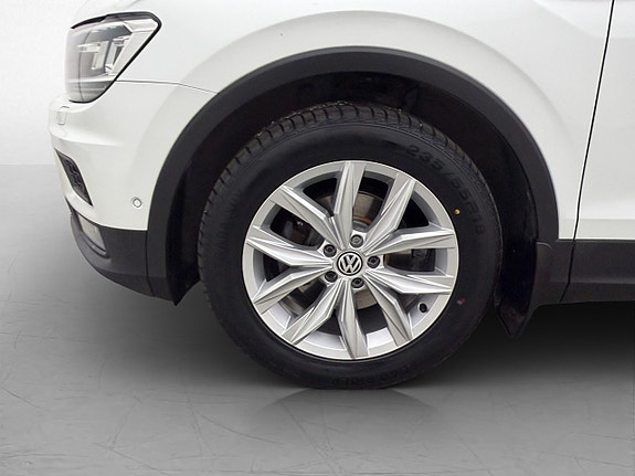 Volkswagen Tiguan 30 of 30