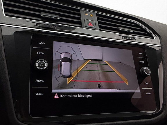 Volkswagen Tiguan 25 of 30