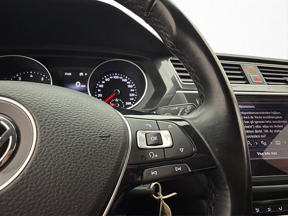 Volkswagen Tiguan 17 of 30