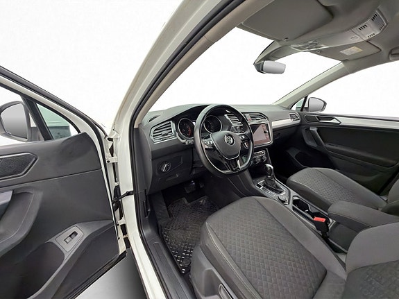 Volkswagen Tiguan 11 of 30