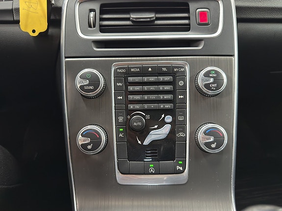 Volvo V60 12 of 14