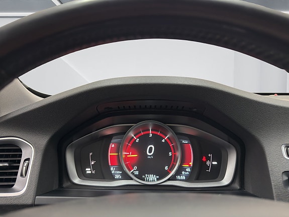 Volvo V60 10 of 14