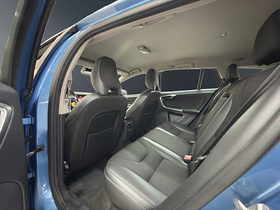 Volvo V60 7 of 14