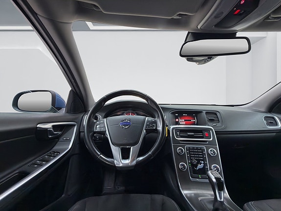 Volvo V60 9 of 14