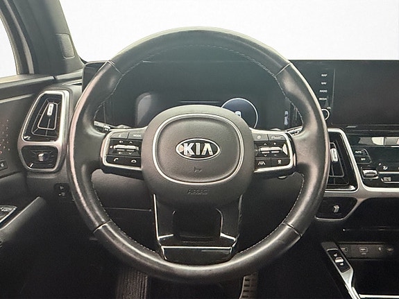 Kia Sorento 15 of 30