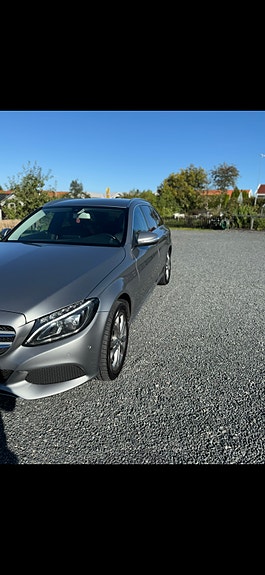 Mercedes-Benz C250 5 of 7