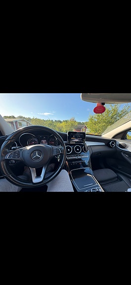 Mercedes-Benz C250 6 of 7