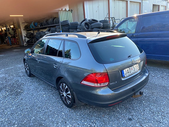 Volkswagen Golf V 6 of 8