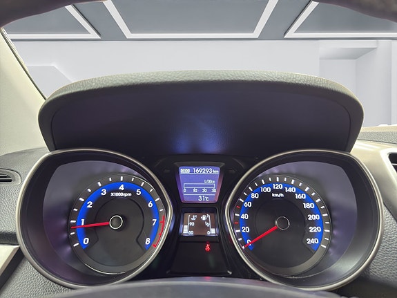 Hyundai i30 11 of 15