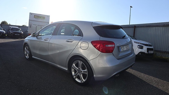 Mercedes-Benz A180 7 of 15