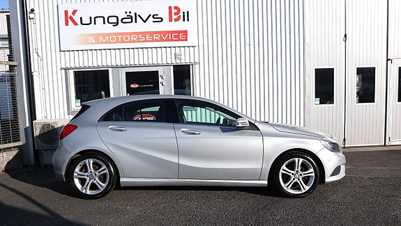 Mercedes-Benz A180 2 of 15