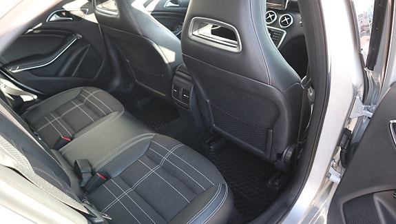 Mercedes-Benz A180 12 of 15