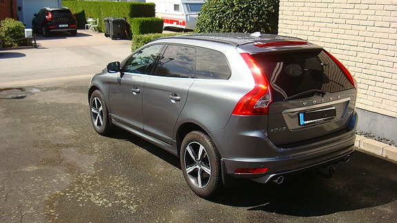 Volvo XC60 2 of 3