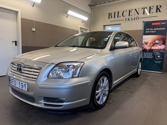 Toyota Avensis 3 of 13