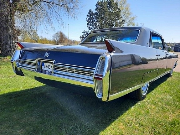 Cadillac Fleetwood 5 of 30
