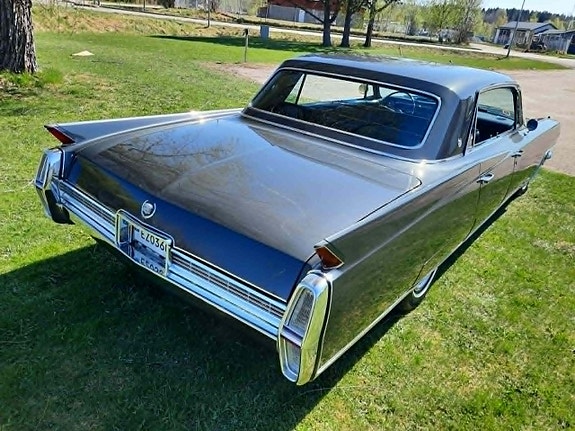 Cadillac Fleetwood 7 of 30