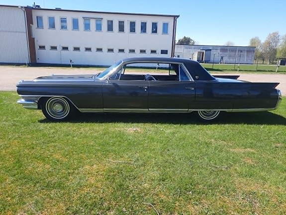 Cadillac Fleetwood 3 of 30