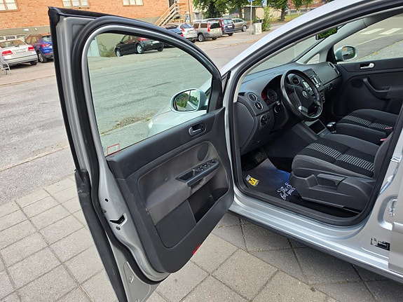 Volkswagen Golf Plus 13 of 20