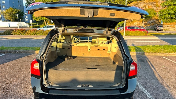 Volvo V70 4 of 12